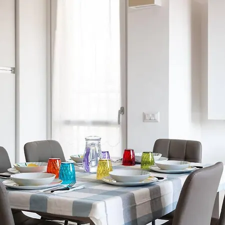 Moderno, Luminoso, Spazioso Con Vista