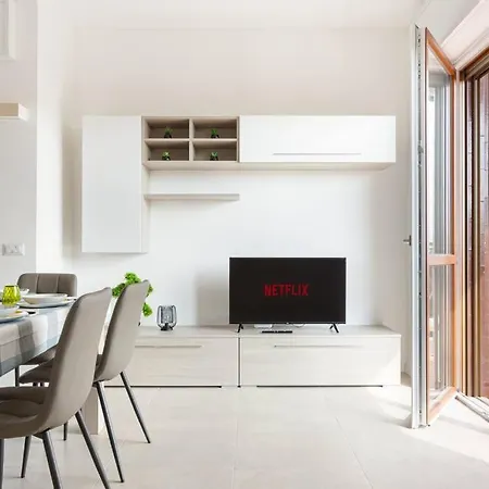 Moderno, Luminoso, Spazioso Con Vista Apartment